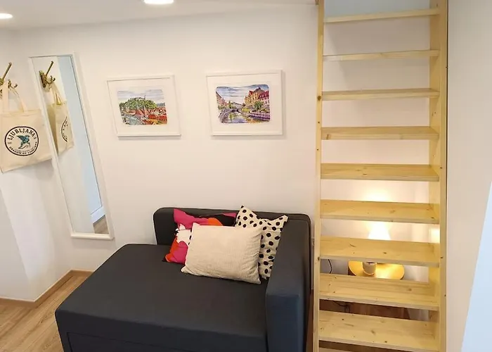 One-bedroom Apartma *